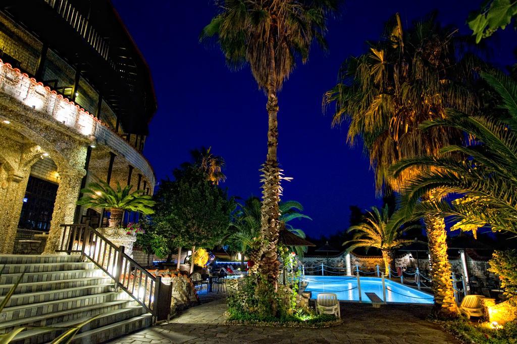 Nepheli Hotel Kastrosikia Exterior foto