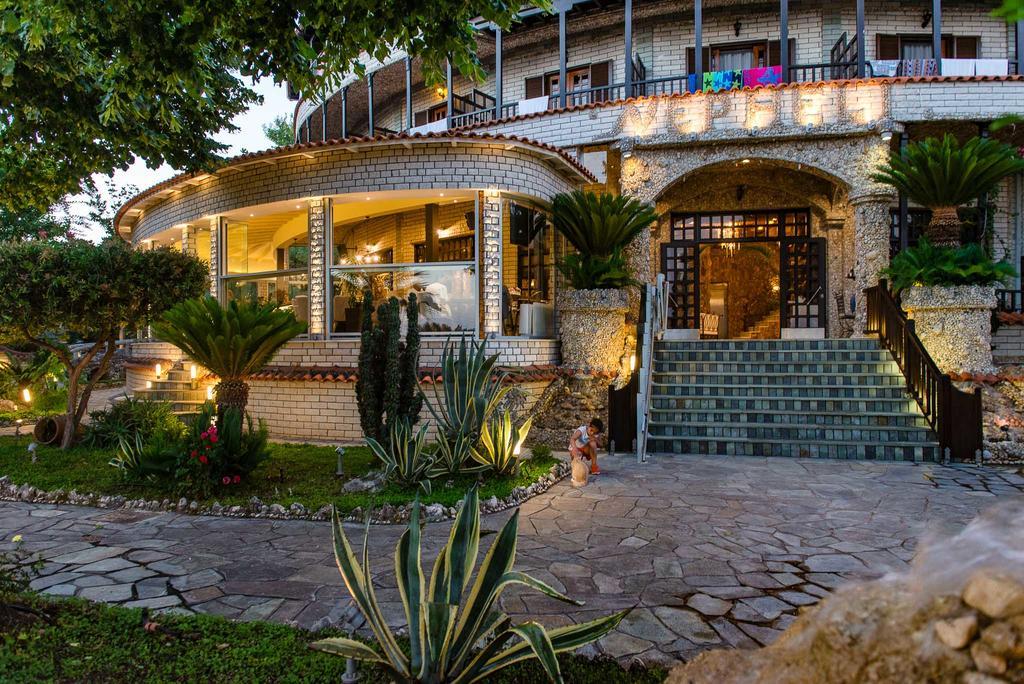 Nepheli Hotel Kastrosikia Exterior foto