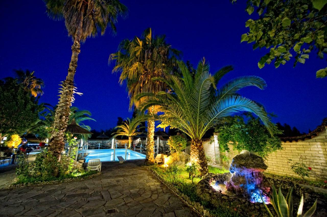Nepheli Hotel Kastrosikia Exterior foto